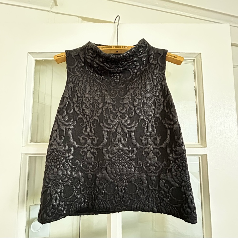 JUDITH & CHARLES Jacquard Top